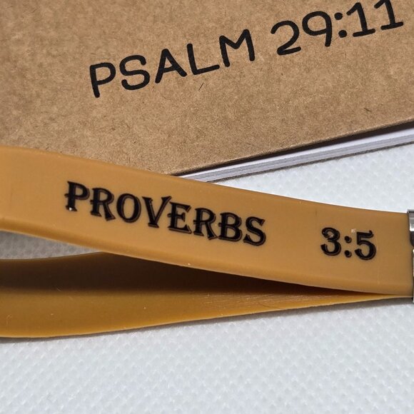 NEW INSPIRATIONAL FAITH CANVAS POUCH, NOTEPAD, PEN, BOOKMARK & KEYCHAIN GIFT SET - Picture 5 of 10